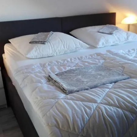 Direkt Apartment *